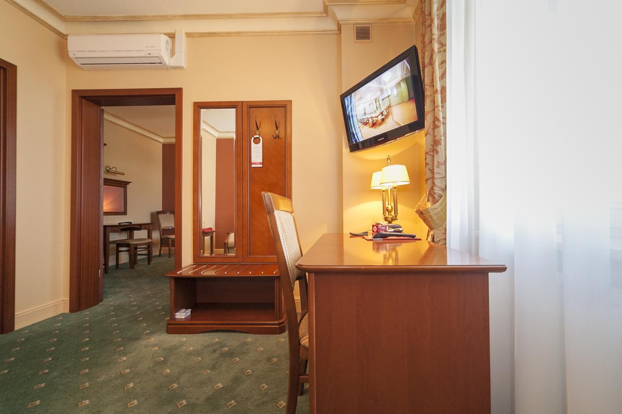 Hotel Przy Mlynie Рыбник Экстерьер фото