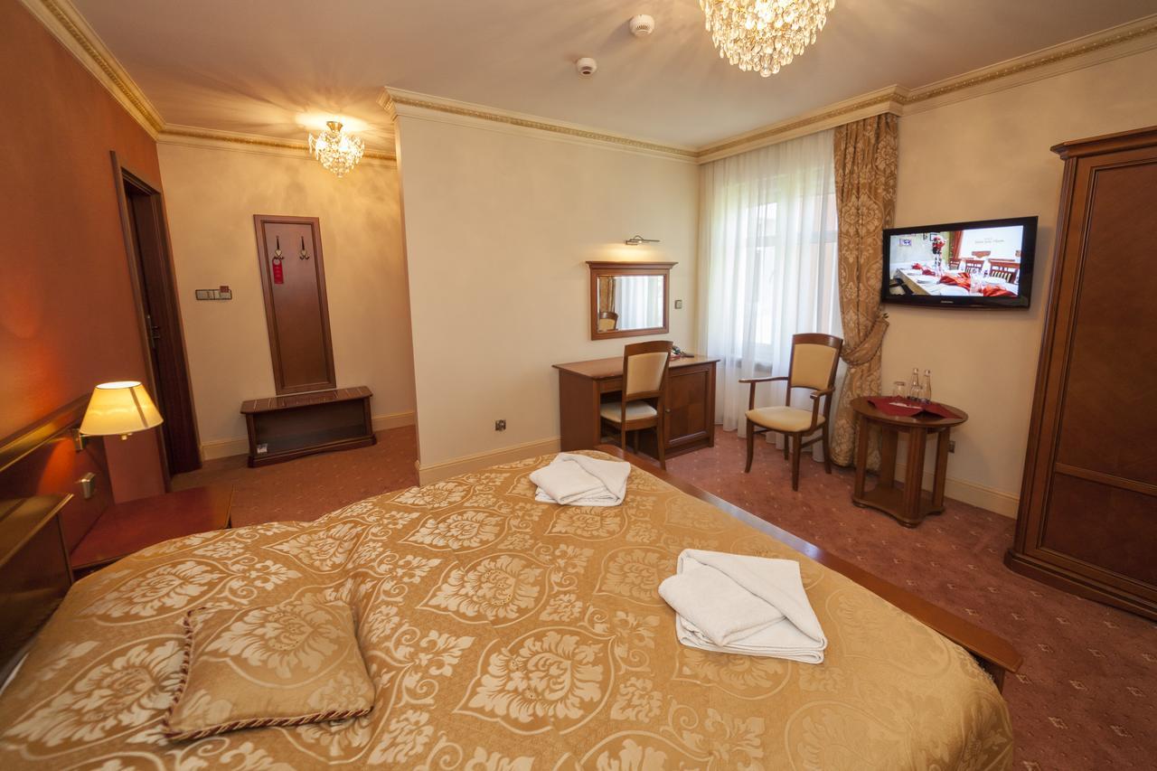 Hotel Przy Mlynie Рыбник Экстерьер фото